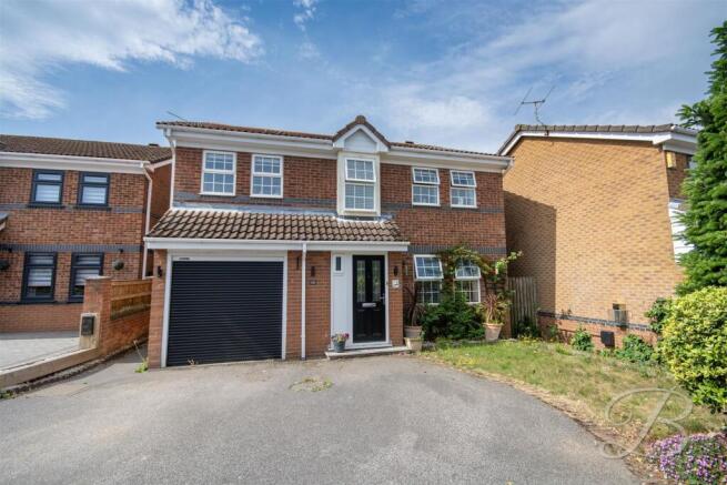 4 bed property, in Sandringham Road, £320,000