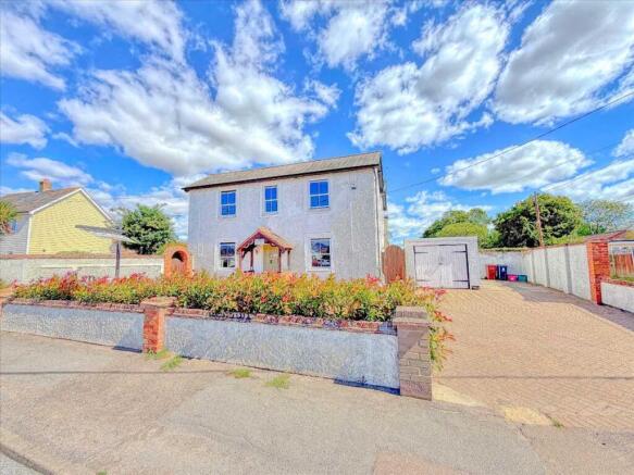4 bed property, in Thorpe Road, £425,000