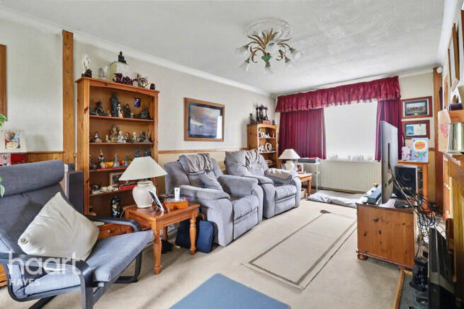 3 bed property, in Hornbeam Road, £500,000