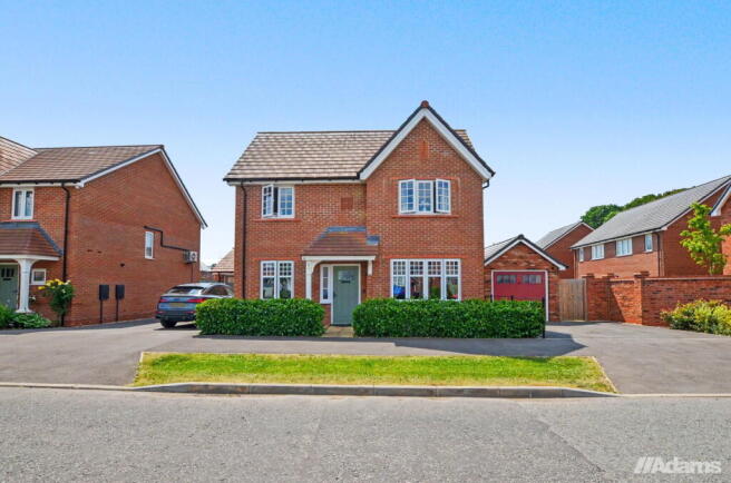 4 bed property, in Wharford Lane, £450,000