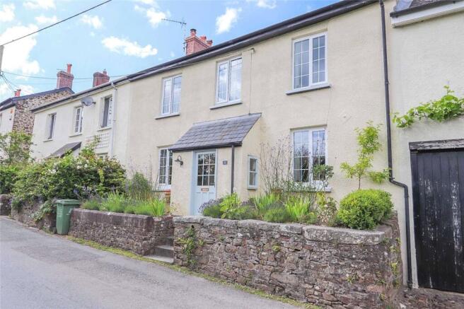 4 bed property, in Eggesford Road, £325,000