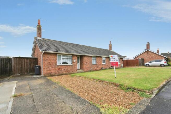 2 bed property, in Church Close, £150,000
