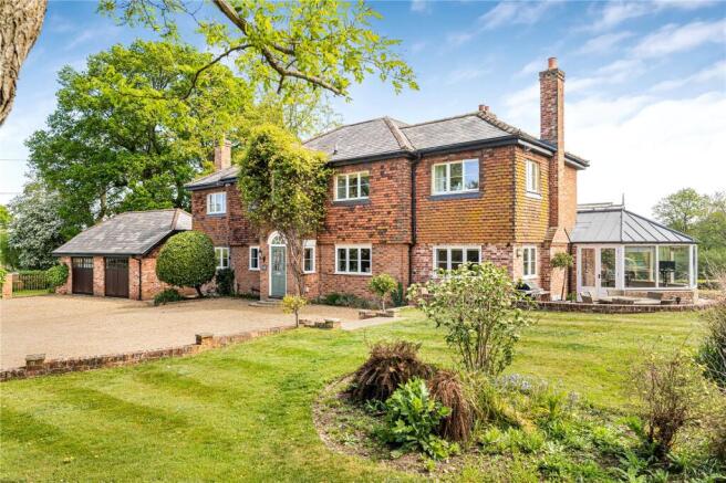 5 bed property, in Coates, £2,250,000