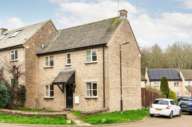 3 bed property, in Ward Road, £325,000