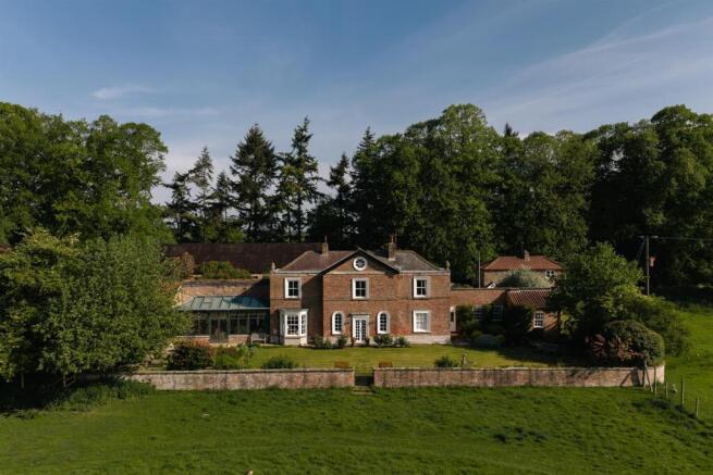 3 bed property, in Wheatbrigs House, £2,000,000