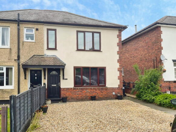 3 bed property, in Brettell Lane, £230,000
