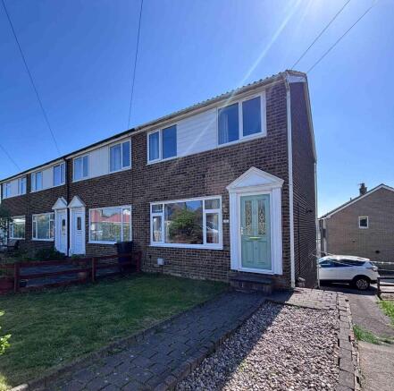 3 bed property, in Bramley Lane, £235,000