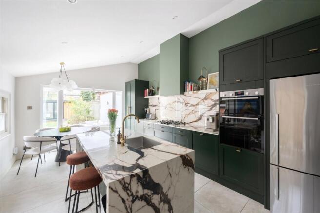 2 bed property, in Malwood Road, £1,100,000