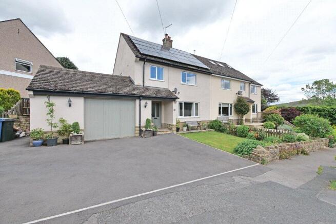 3 bed property, in 4 Dalacres Drive, £369,000
