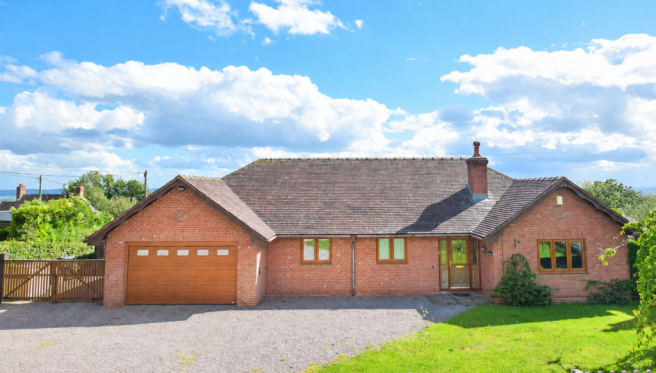 3 bed property, in Knowbury, £550,000