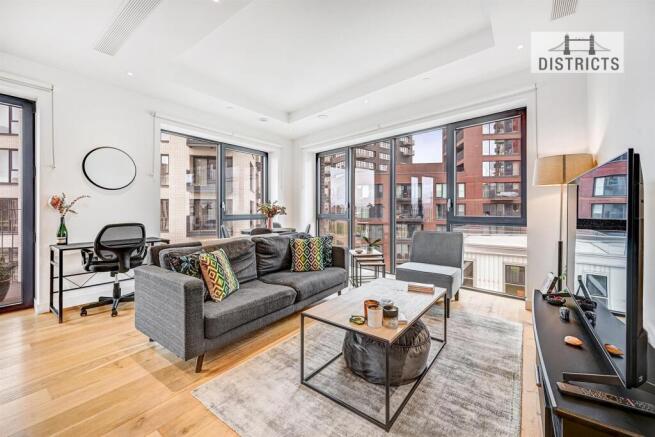 1 bed property, in 89 City Island Way, £375,000