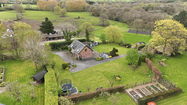 4 bed property, in Pedley Hill, £995,000