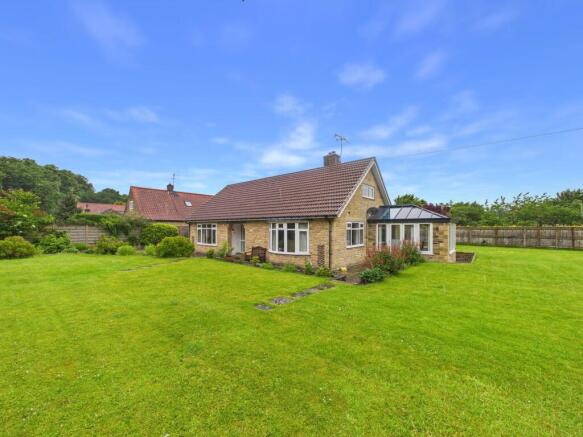4 bed property, in Applegarth, £650,000