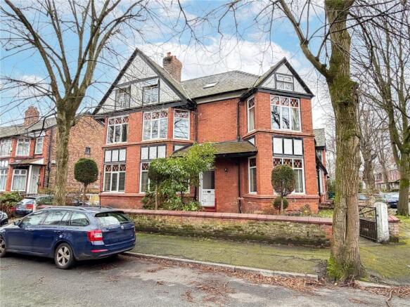 6 bed property, in Bamford Road, £800,000