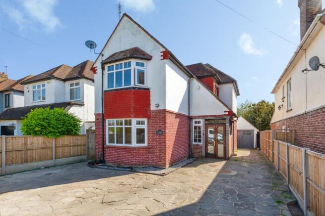 4 bed property, in Bath Road, £783,000
