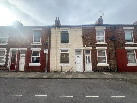 2 bed property, in Albany Street, £75,000