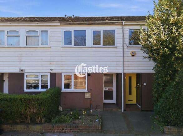 2 bed property, in Bedford Road, £460,000