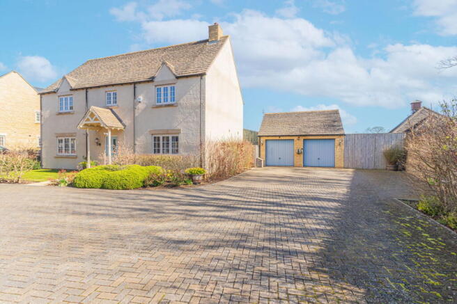5 bed property, in Old Ilsom Farm Road, £1,100,000