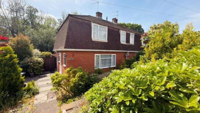 4 bed property, in Fishguard Road, £300,000