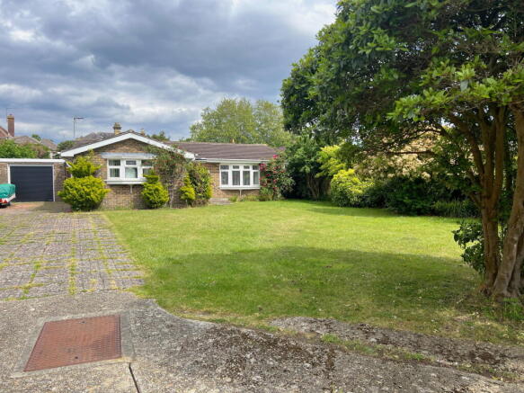 2 bed property, in 8 Station Road, £455,000