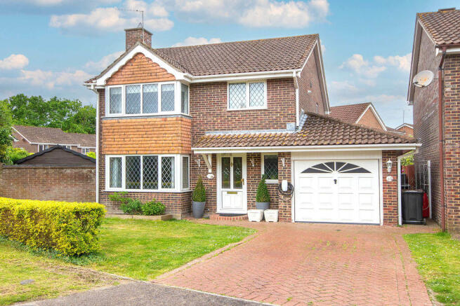 5 bed property, in Coriander Drive, £499,950