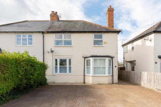 4 bed property, in Dene Road, £490,000