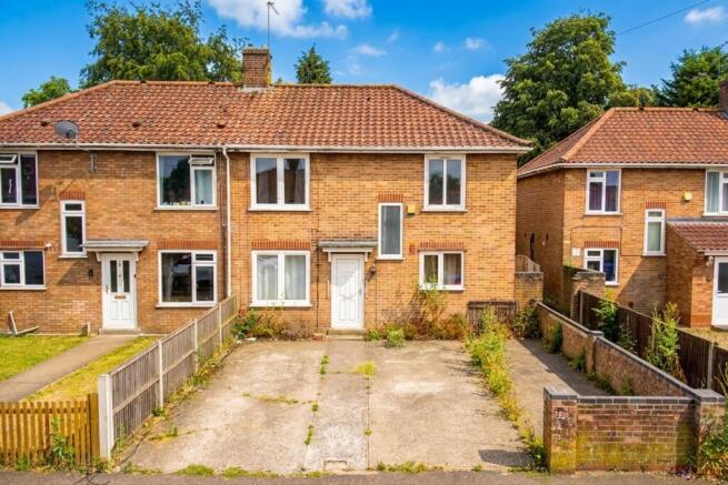 3 bed property, in Clarkson Road, £230,000