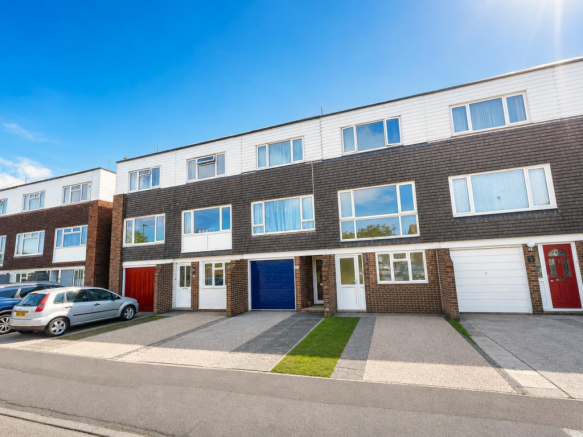 3 bed property, in Timberleys, £265,000