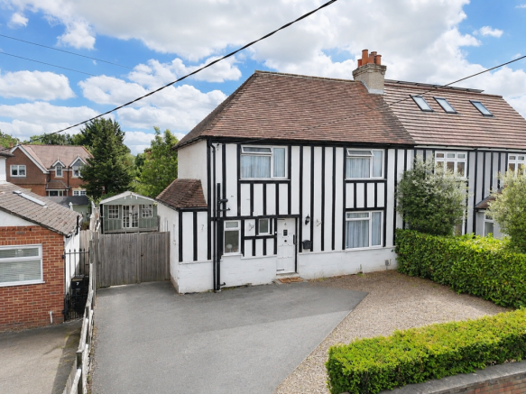 3 bed property, in Woodlands Park Road, £530,000