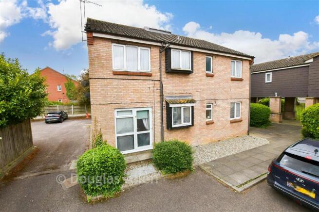 1 bed property, in Beech Road, £110,000