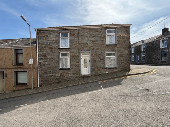 3 bed property, in Fountain Street, £149,995