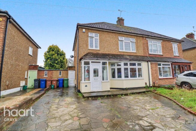 3 bed property, in Leasway, £475,000