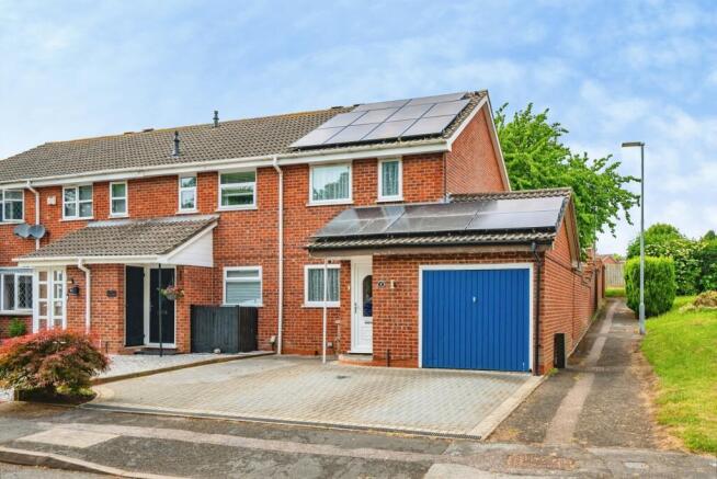2 bed property, in Mellwaters, £200,000