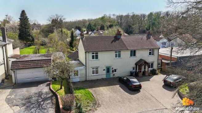 3 bed property, in Cookshall Lane, £550,000