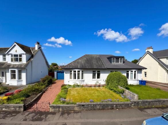 2 bed property, in Buchlyvie Road, £250,000