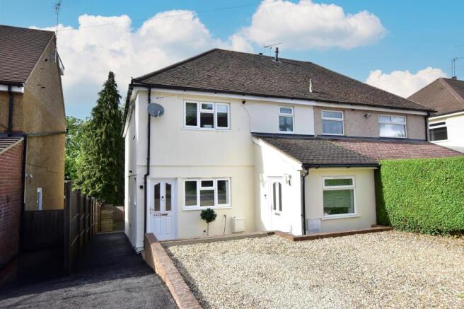 2 bed property, in Mountfield Road, £325,000