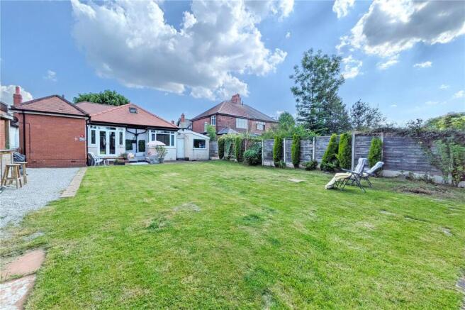 3 bed property, in Town Lane, £370,000
