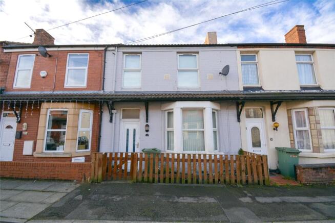 3 bed property, in Russell Road, £160,000