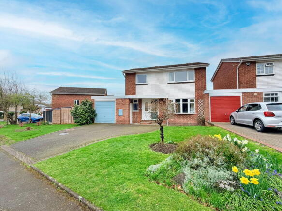 3 bed property, in Woodshires Road, £475,000