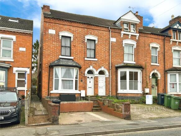 3 bed property, in Astwood Road, £285,000