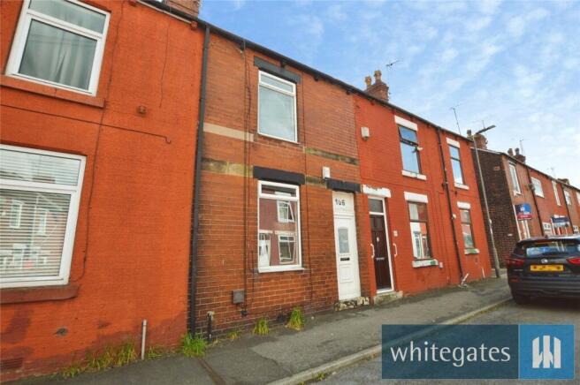 2 bed property, in Victoria Street, £69,000