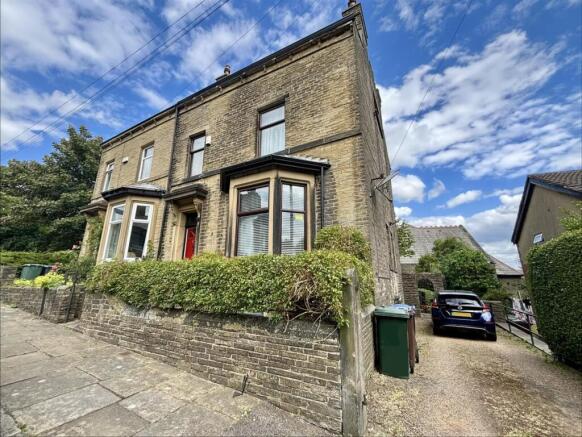 6 bed property, in Ashfield Road, £380,000