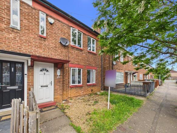 3 bed property, in Willesden Avenue, £170,000