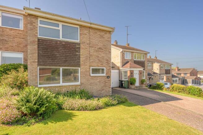 3 bed property, in Northway, £240,000