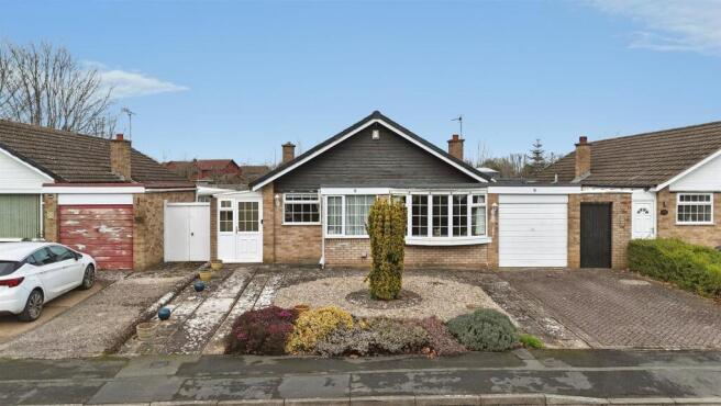 2 bed property, in Mosspaul Close, £460,000