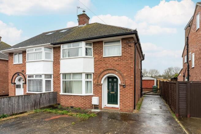 3 bed property, in Elms Drive, £500,000