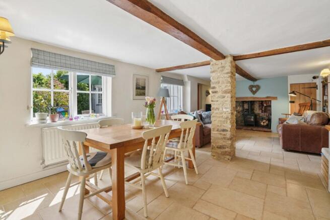 4 bed property, in Wantage OX12, £750,000