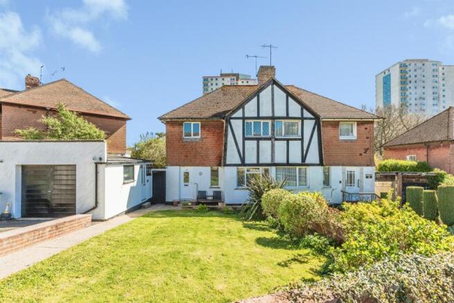 3 bed property, in Oxford Road, £290,000