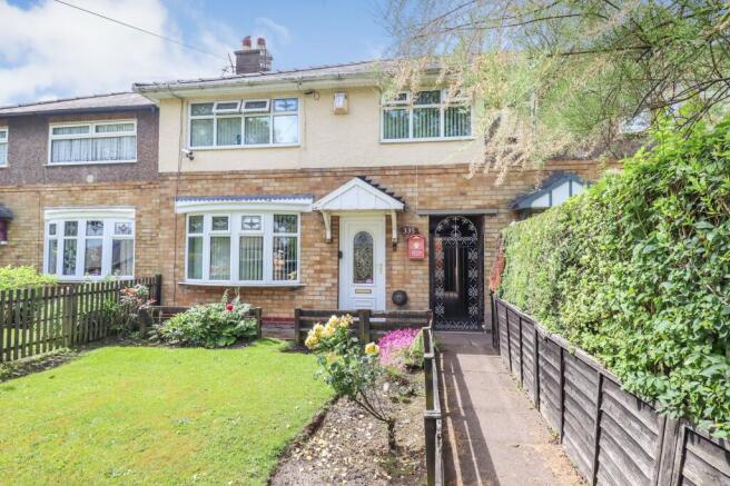 3 bed property, in Poplars Avenue, £175,000
