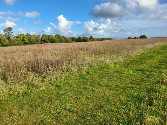 Land, in Northampton Road, £8,000